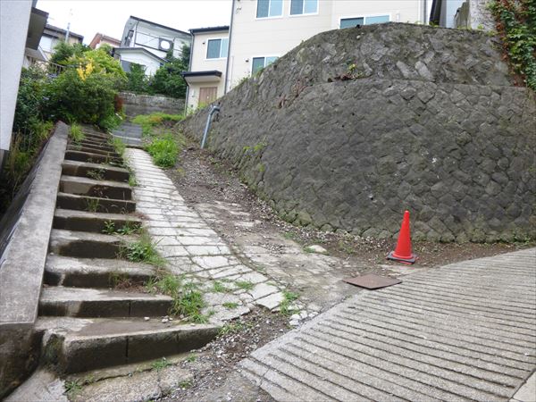 神奈川県港北区 R邸 丘の上のご自宅に耐久性抜群のオールウリンウッドデッキ