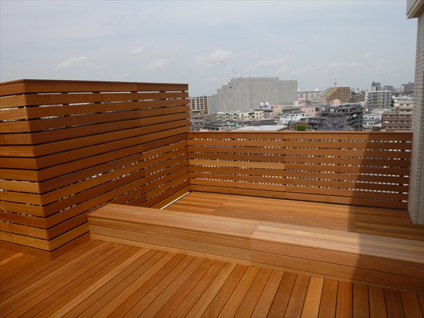 東京都板橋区 I邸 9階のルーフバルコニーの強風対策