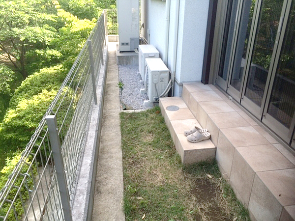 神奈川県横浜市都筑区 M邸 『空中に存在していた我が家の庭はこんなに広かった！』大迫力の擁壁下敷地いっぱいまでのはね出しウッドデッキ