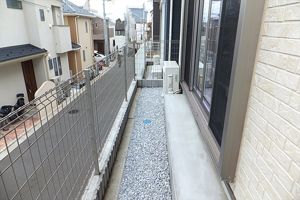 神奈川県横浜市神奈川区 S邸 近所の方の施工を見て、我が家にもはね出しの極上ウッドテラスを！