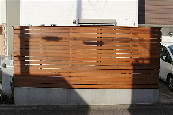 神奈川県横浜市戸塚区 O邸 オールウリンのウッドデッキ アルミフェンスを撤去し木製ハイフェンスにグレードUP！