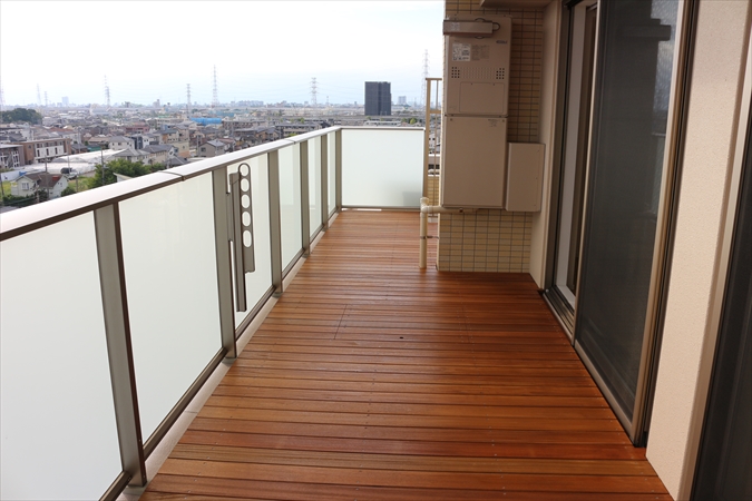 埼玉県八潮市 I邸 新築マンションの最上階には、オイル仕上げの極上ウッドデッキが最高！