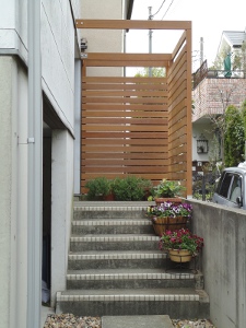 神奈川県横浜市 Ｙ邸 スカイデッキの2Fバルコニーと新設ウッドフェンス