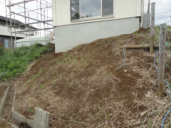 神奈川県横浜市都筑区 N邸 使いづらい急勾配斜面のお庭に、借景をダイナミックに感じる傾斜地スカイデッキ