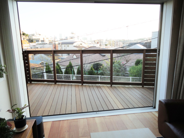 神奈川県横浜市港北区 N邸 愛犬も大満足 ４つの窓で眺望抜群のスカイデッキ　