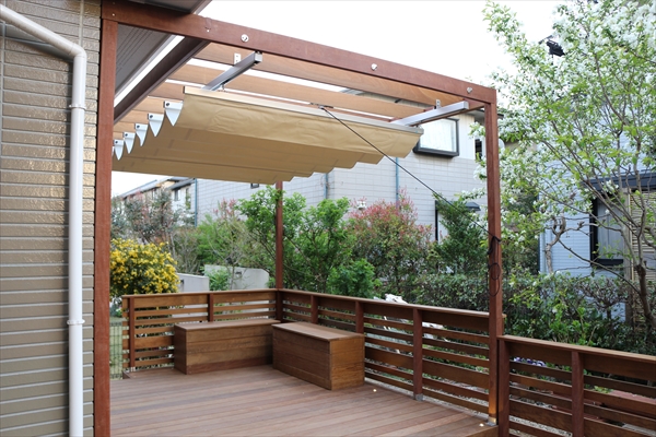 神奈川県横浜市都筑区 S邸 腐食してしまったデッキの作り替え。可動式収納ベンチやパーゴラオーニング、LED照明が居心地の良さをグレードアップ