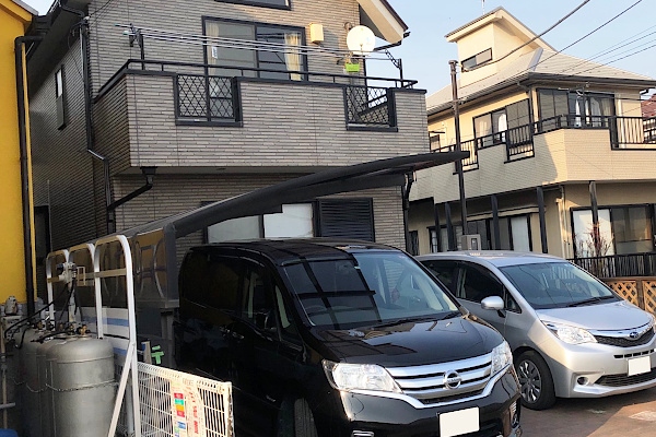 神奈川県綾瀬市 O様邸 ベランダを開口し、しっかりとした 鉄骨下地で作った駐車場上デッキの完成