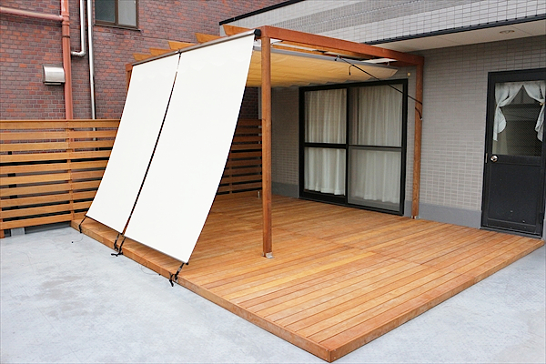 東京都台東区 S邸 屋上キャンプを楽しむ。日よけと目隠しを両立させたナチュラルバルコニー
