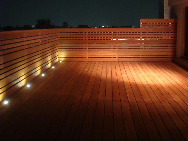 京都立川市 T邸 大規模修繕を終えた高層マンションのルーフバルコニーをLED照明で幻想的なバルコニーに