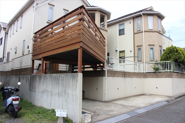 神奈川県横浜市磯子区 M邸　我が家の土地の広さを実感！車庫上をウッドデッキで有効活用！