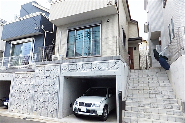 神奈川県横浜市神奈川区 S邸 近所の方の施工を見て、我が家にもはね出しの極上ウッドテラスを！