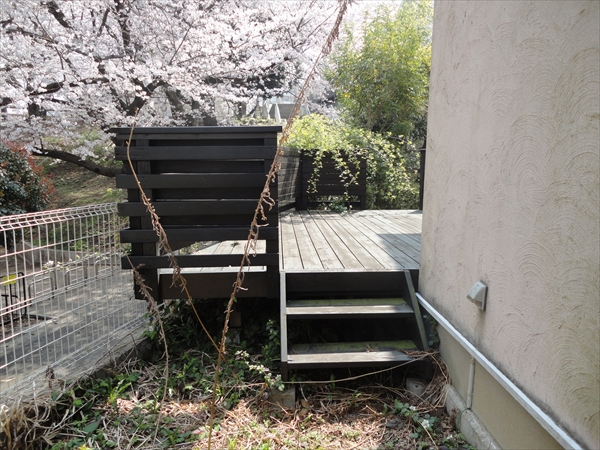 神奈川県川崎市麻生区 S邸 傷んだデッキの造り替え。週末には数家族が集う四季を感じるウッドデッキ