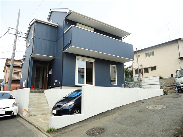 神奈川県川崎市 N邸 必要な場所に必要なスペースを。駐車場上スカイデッキ。