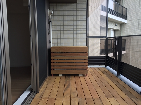 神奈川県藤沢市 T邸 サーフスタイルウッドデッキ。湘南スタイルを楽しむロケーションには本物のウッドデッキを！