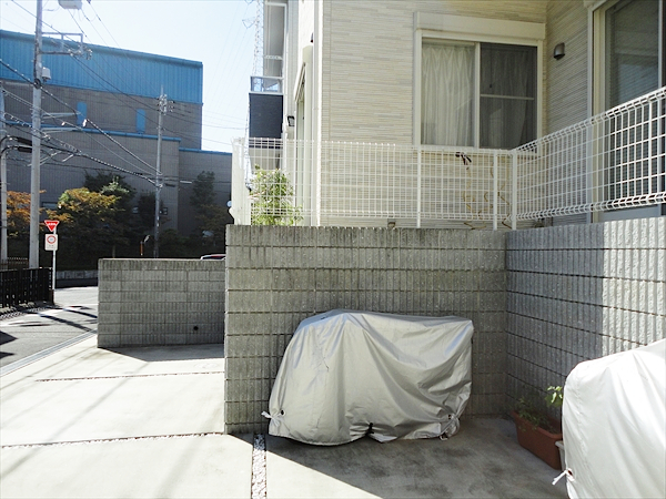 神奈川県座間市 U邸 お子様が安心して遊べるスペースを。2台分ある車庫上の一部を新たなお庭に