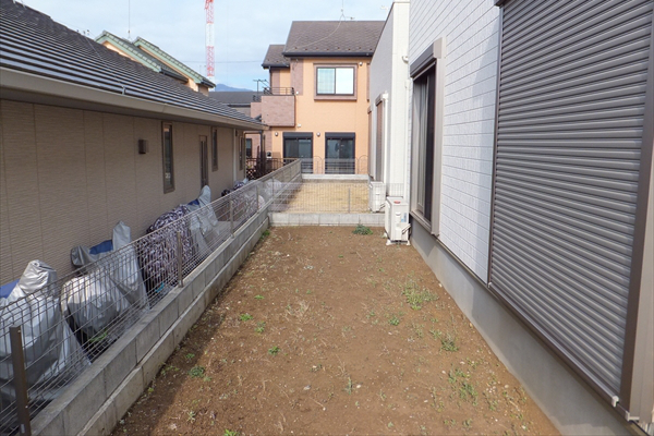 神奈川県厚木市 K邸 面倒な雑草とも今日でお別れ！ 2部屋をフラットにつなげるファミリーウッドテラス