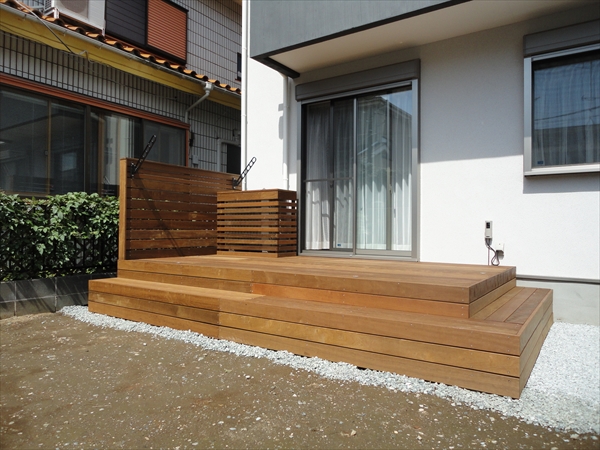 神奈川県横浜市港北区 Y邸 シンプルな中にこだわりのエントランスを持つ新築一戸建て住宅