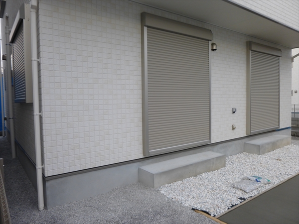 神奈川県川崎市宮前区 T邸 新築一戸建て掃き出し窓をつなげるカフェテラス風ウッドデッキ