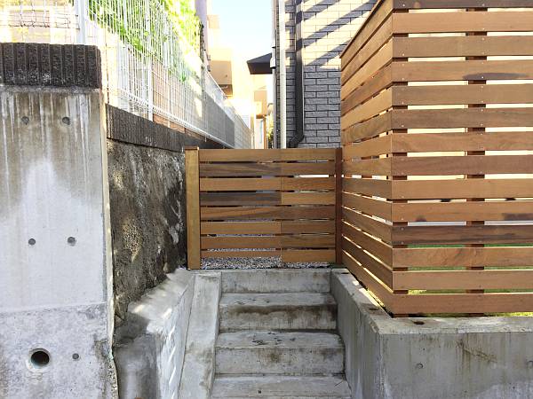 神奈川県横浜市港北区 H邸　ウッドフェンスで家族を守る。ウリン柱の長寿命フェンス