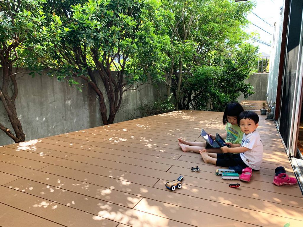 神奈川県横浜市緑区 N邸 樹脂木ウッドデッキの造り替え。お子様も走り回れる広々デッキ!