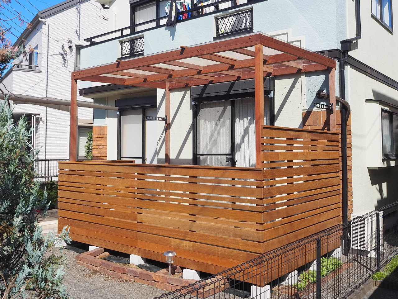 横浜市緑区 造り替え ウッドデッキ 腐ってしまった針葉樹デッキ メンテナンスフリーのハードウッドでお造り替え ガーデンハーツ株式会社 横浜の ウッドデッキ専門施工会社