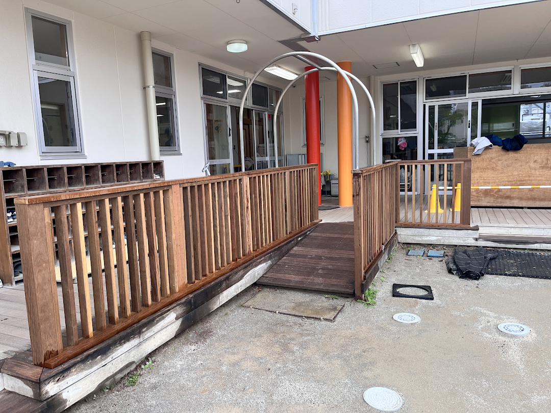 【千葉県千葉市M幼稚園 建築デザイン フェンス】B2