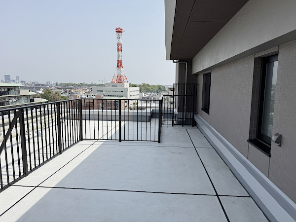 【千葉県柏市 マンションルーフバルコニー ウッドデッキ】before_01
