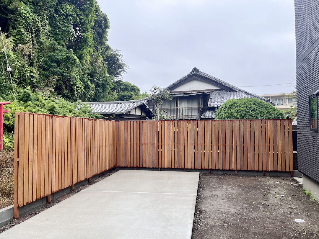 【 鎌倉市 一戸建て庭 フェンス】A2