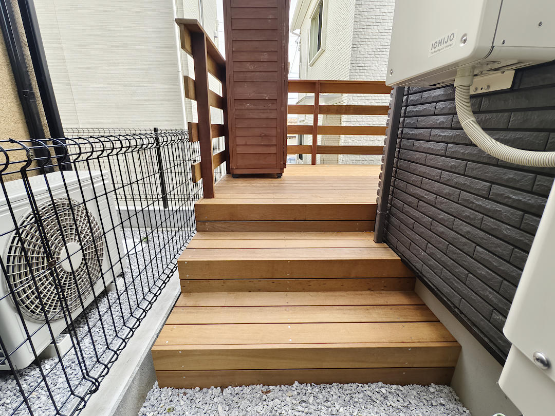【川崎市麻生区 一戸建て庭ウッドデッキ】after_03