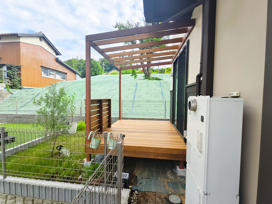 【青葉区 一戸建て庭 ウッドデッキ】after_03