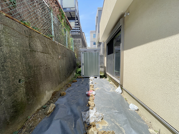 【金沢区 一戸建て庭 ウッドデッキ】before_02