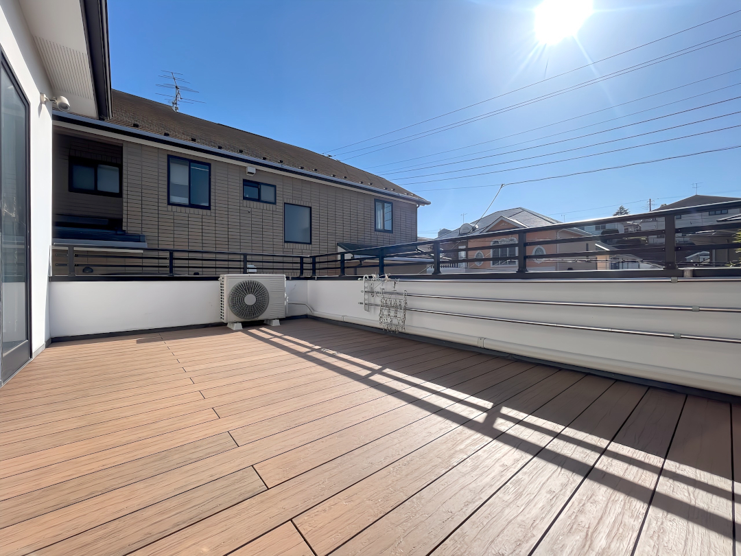 【横浜市中区 一戸建てバルコニー ウッドデッキ】after_02
