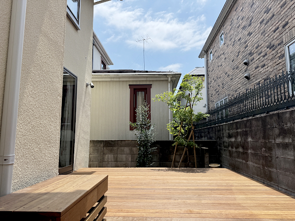 【世田谷区 一戸建て庭 ウッドデッキ】after_01