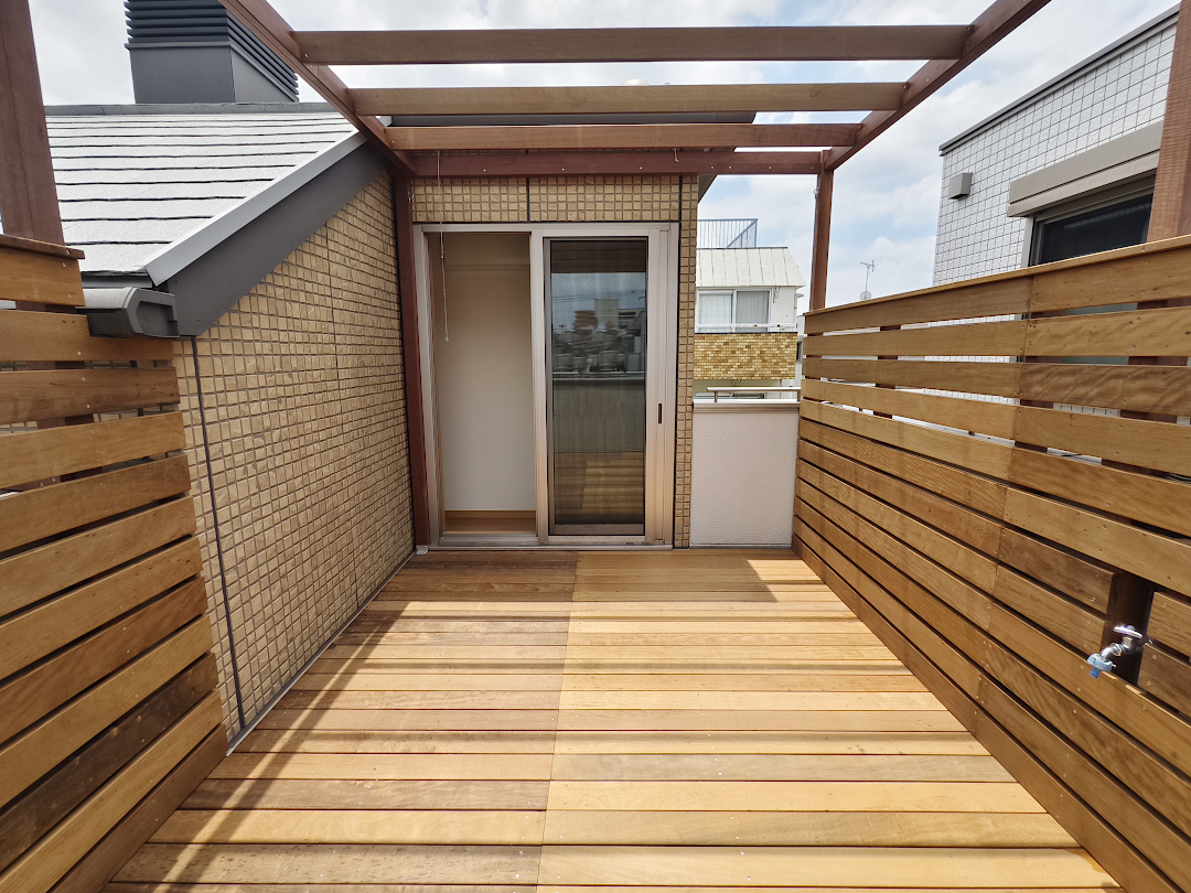 【世田谷区 一戸建て屋上 ウッドデッキ】after_02
