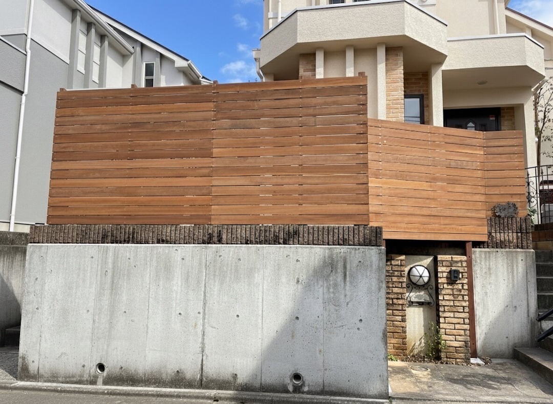 【青葉区 一戸建て庭 ウッドデッキ】after_01