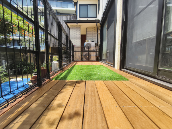 【横浜市神奈川区 一戸建てバルコニー ウッドデッキ】after_02