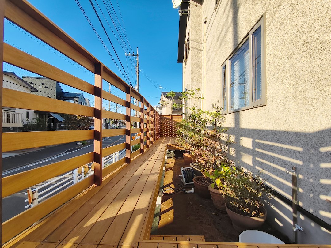 【旭区 一戸建て庭 ウッドデッキ】after_01