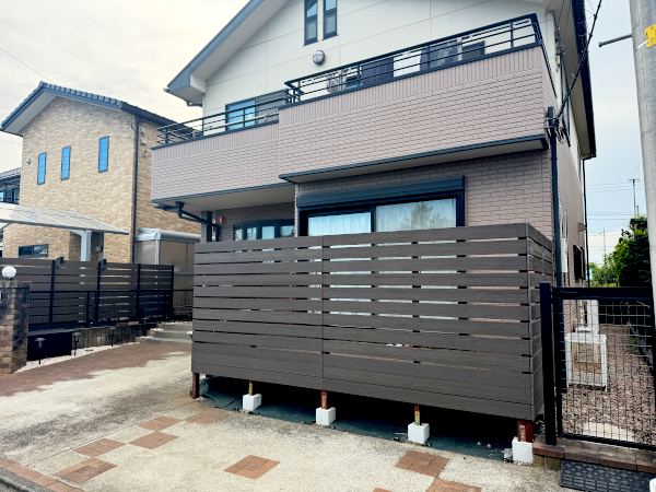 【 町田市 一戸建て庭 樹脂木デッキ】after_01