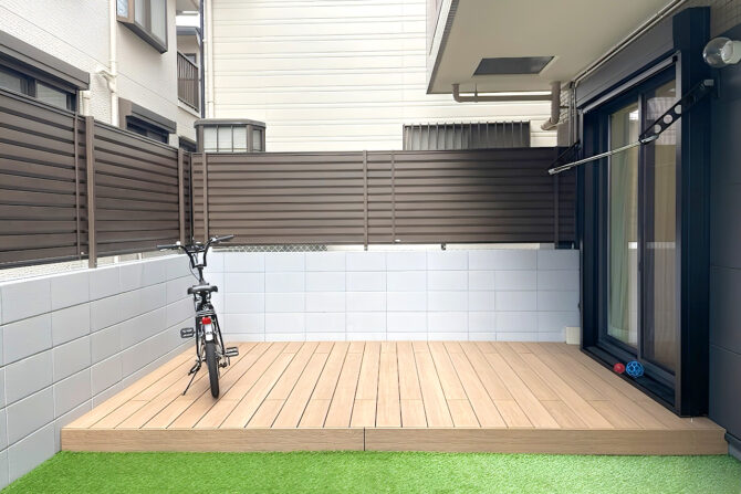 【中原区 マンション専用庭 樹脂木デッキ】after_top