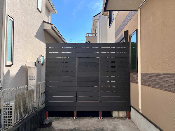 【多摩区 一戸建て庭 ウッドデッキ】A1
