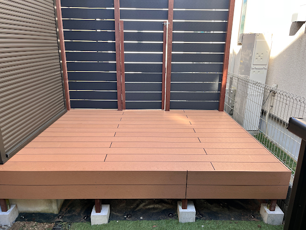 【多摩区 一戸建て庭 ウッドデッキ】B1