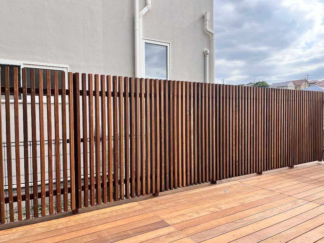 【 町田市 一戸建て庭 ウッドデッキ】C