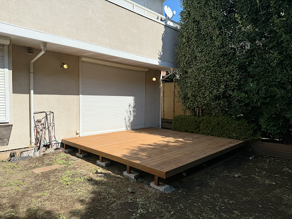 【世田谷区 一戸建て庭 ウッドデッキ】after_03