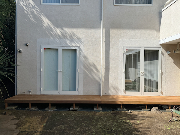 【世田谷区 一戸建て庭 ウッドデッキ】after_05