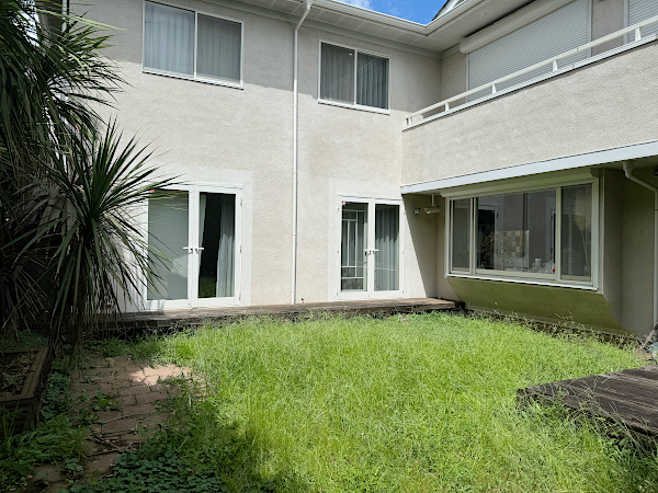 【世田谷区 一戸建て庭 ウッドデッキ】before_01