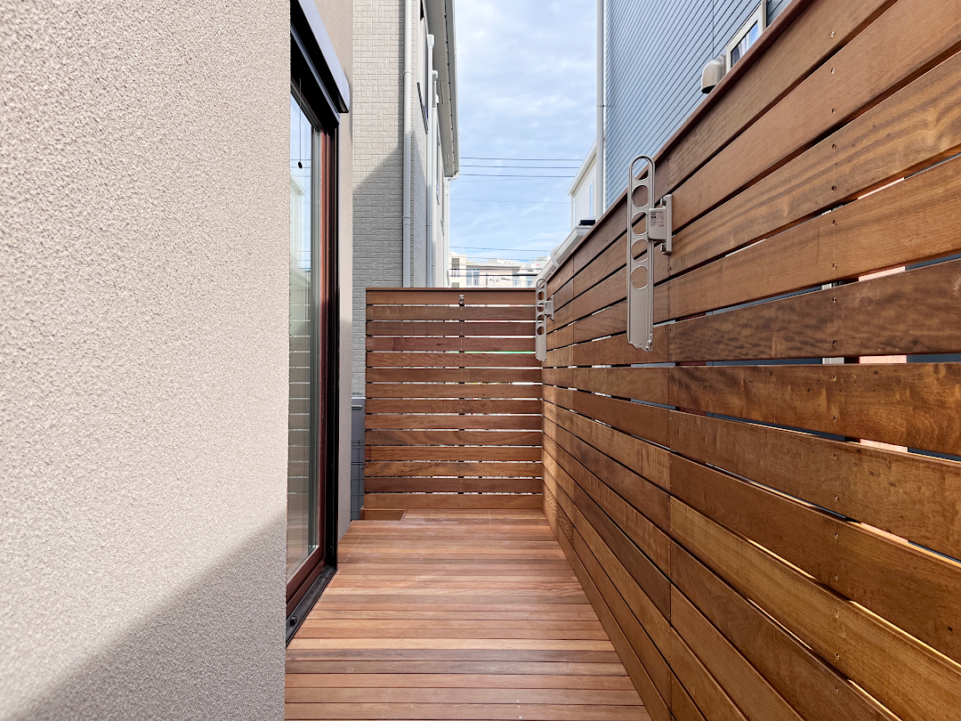 【横浜市港南区 一戸建て庭 ウッドデッキ】B2