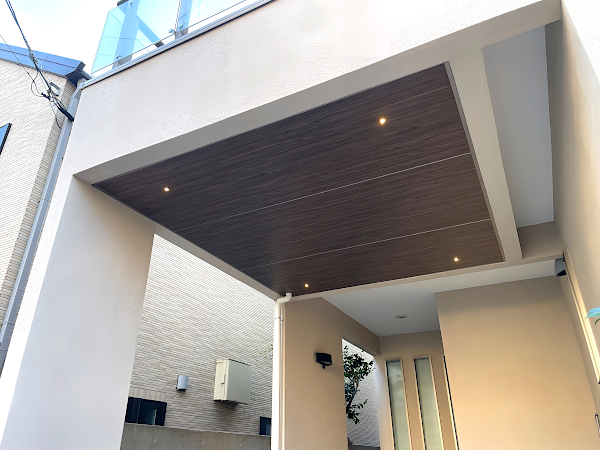 【目黒区 一戸建てバルコニー 樹脂木デッキ】after_05