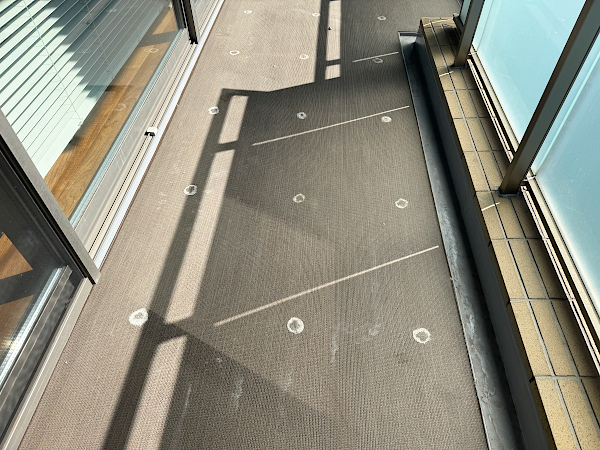 【渋谷区 マンションベランダ ウッドデッキ】before_03