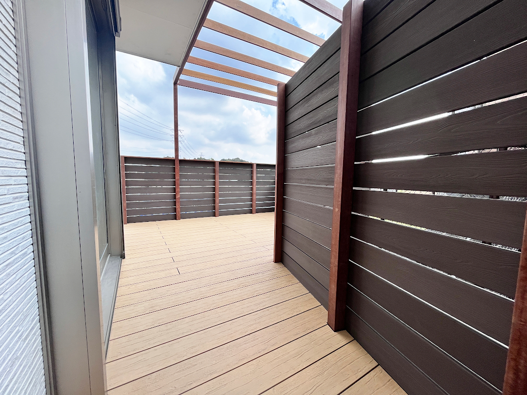 【川崎市麻生区 傾斜地 ハイデッキ】