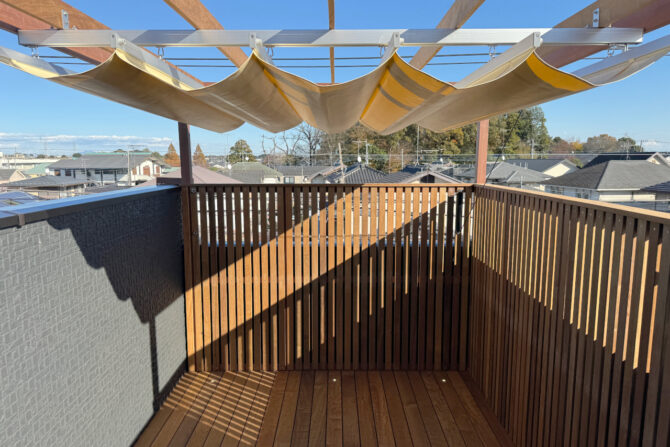 【千葉県蓮田市 一戸建て屋上 ウッドデッキ】after_top